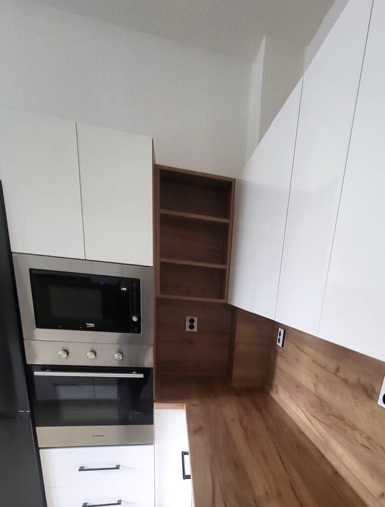 kuchyň rohová dub a lesk